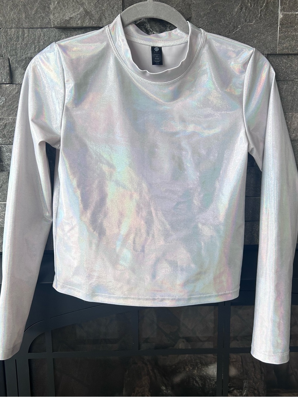 Noli Yoga Holographic Iridescent L/S Crop Top